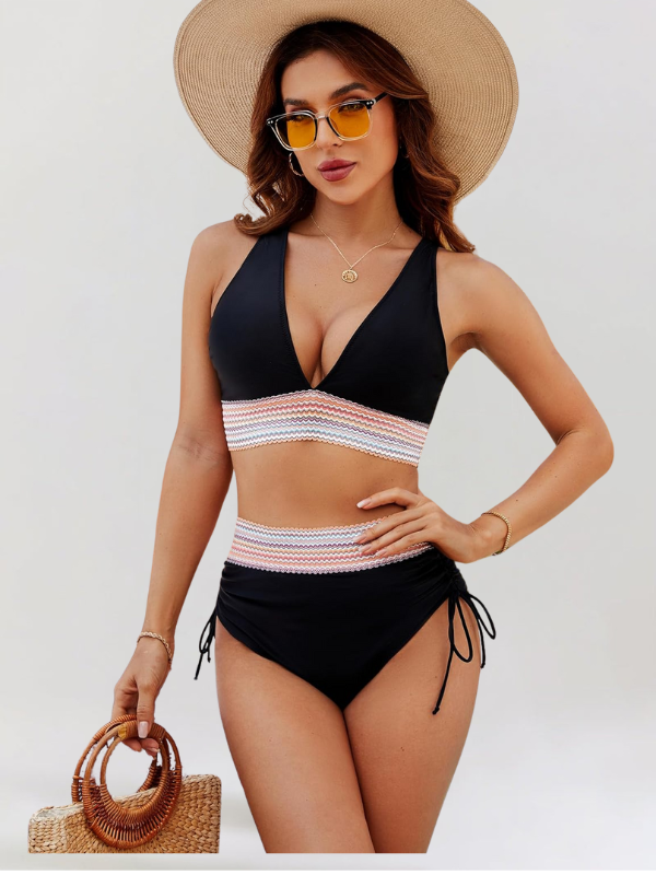 Bikini rinkinys su pilvo palaikymo sistema ir aukštu liemeniu